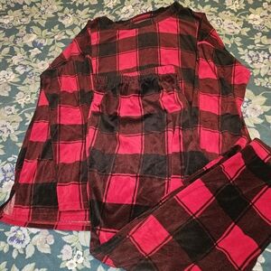 Sonoma Womens Red and Black Plaid Pajama Set